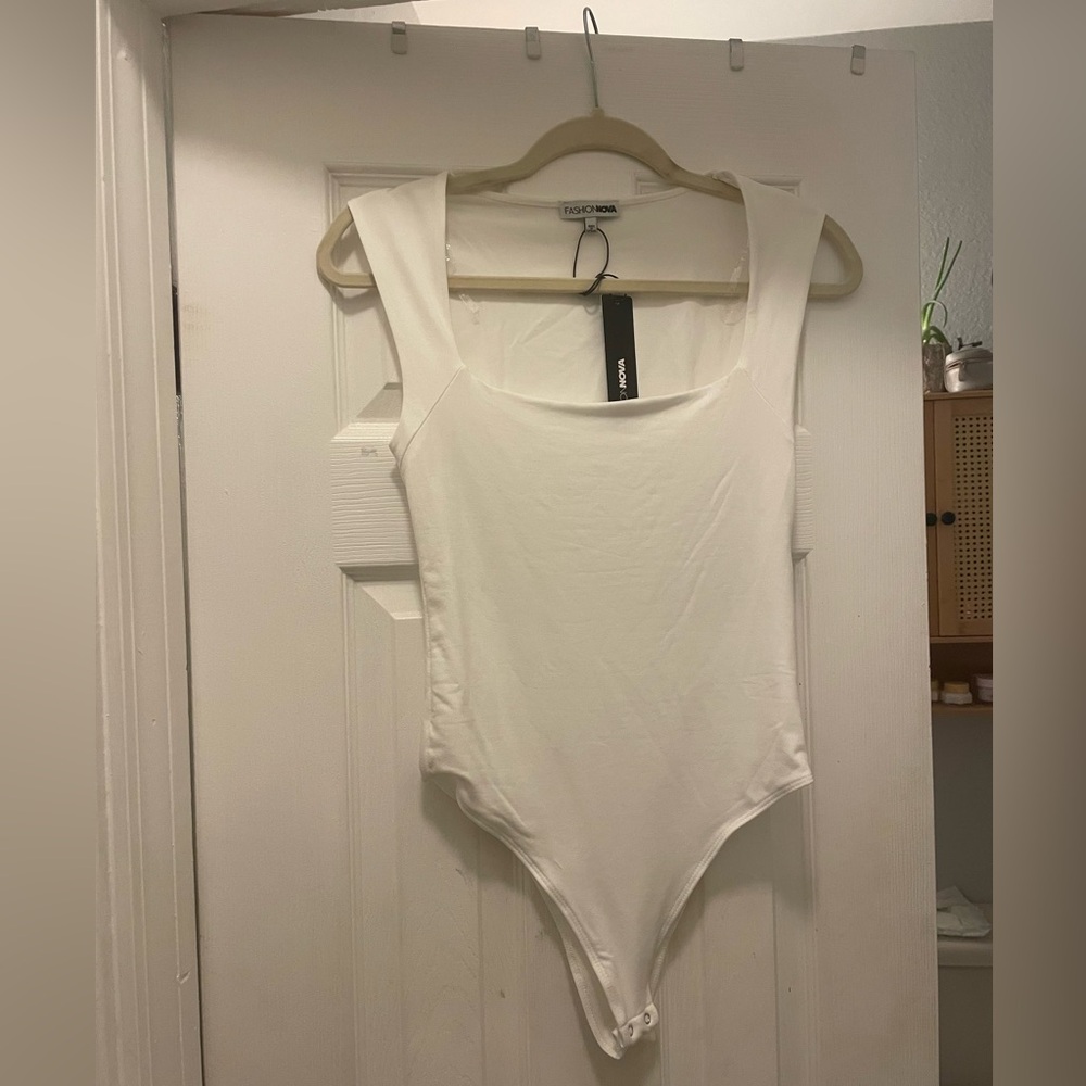 Fashion Nova Cream Sleeveless Bodysuit